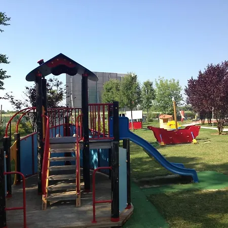 アパートホテル Villaggio Sant'andrea 4*