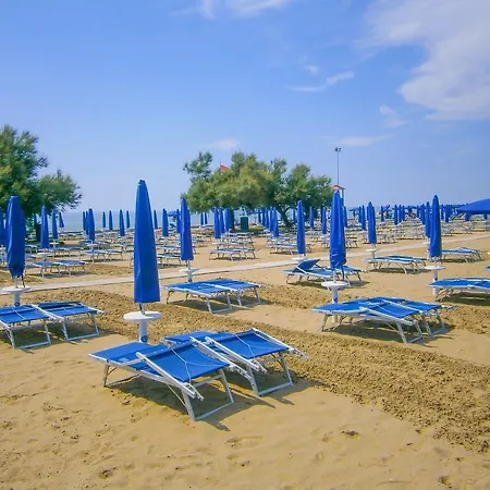 アパートホテル Villaggio Sant'andrea 4*