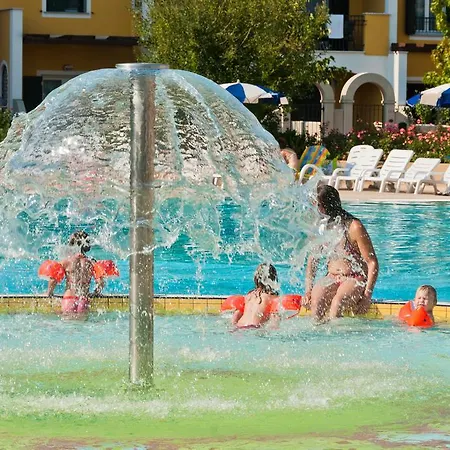 Villaggio Sant'andrea アパートホテル 4*