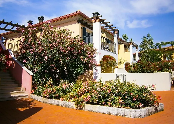 Villaggio Sant'andrea מלון דירות 4*