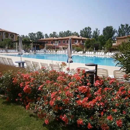 Villaggio Sant'andrea アパートホテル