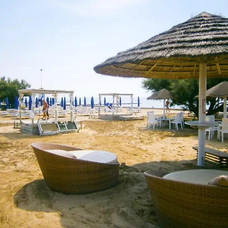 Villaggio Sant'andrea 4* Каорле