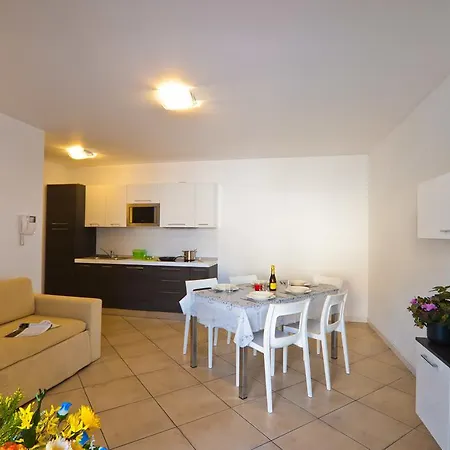 Apartmanhotel Villaggio Sant'andrea 4*