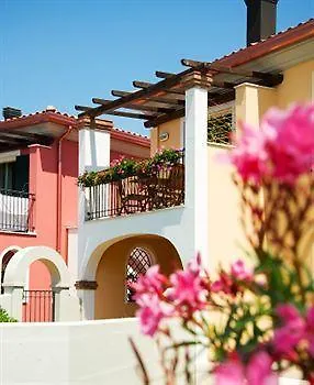 Villaggio Sant'andrea 4* カオルレ